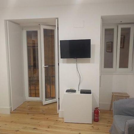 Vr Martim Moniz Apartment Lisbon Luaran gambar